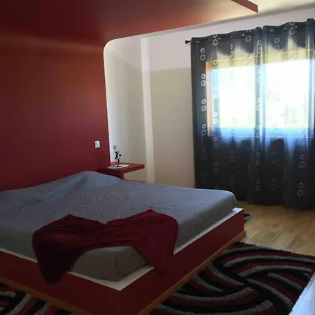 Feriehus Refugio Sereno, Casa Na Montanha Com Piscina Privativa *